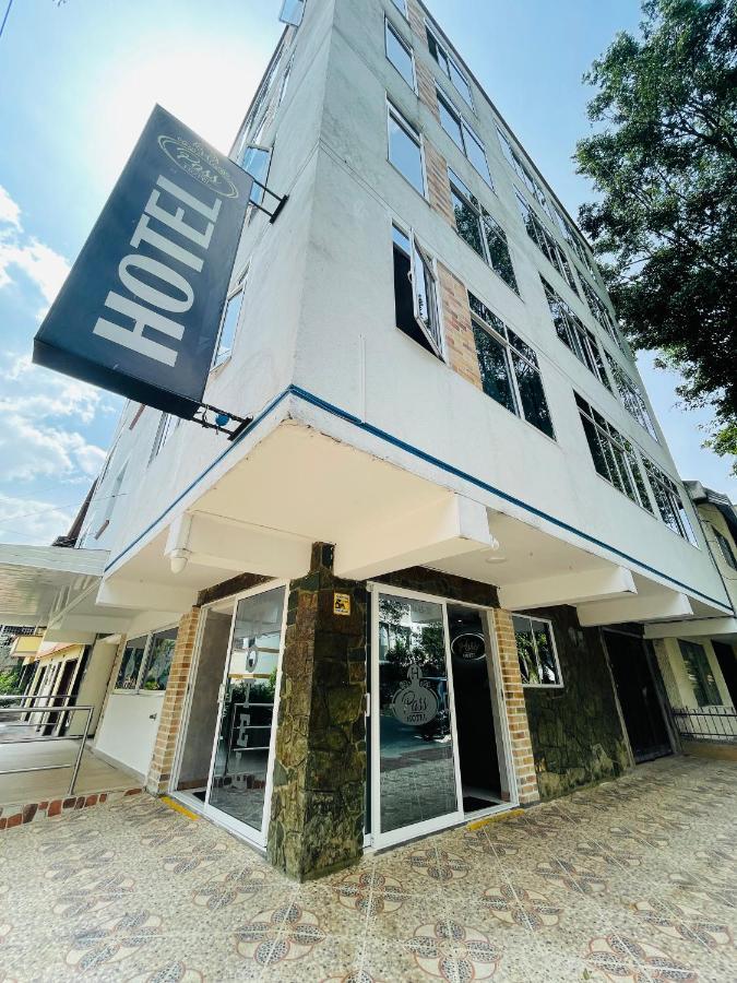 Pass, Laureles 酒店
